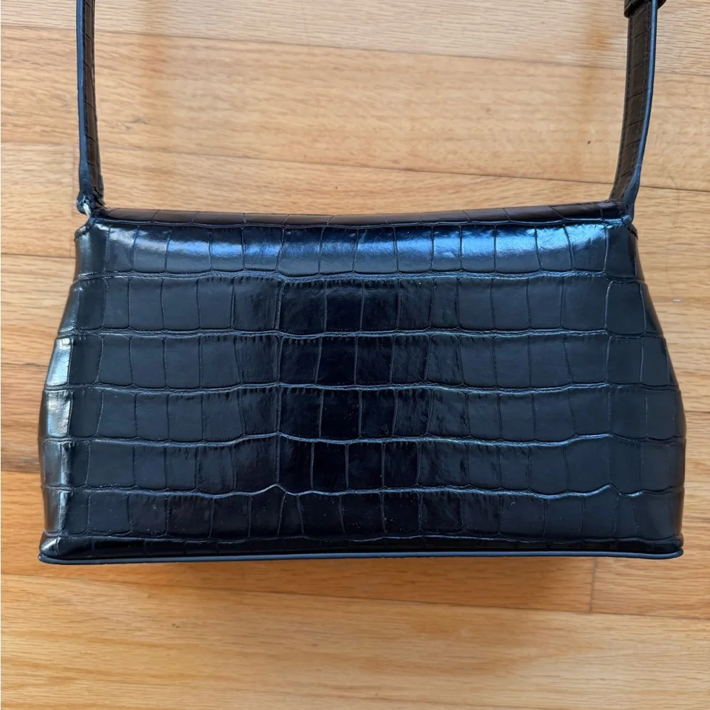 Toteme T-lock Crocodile leather bag, black - Picture 3 of 6